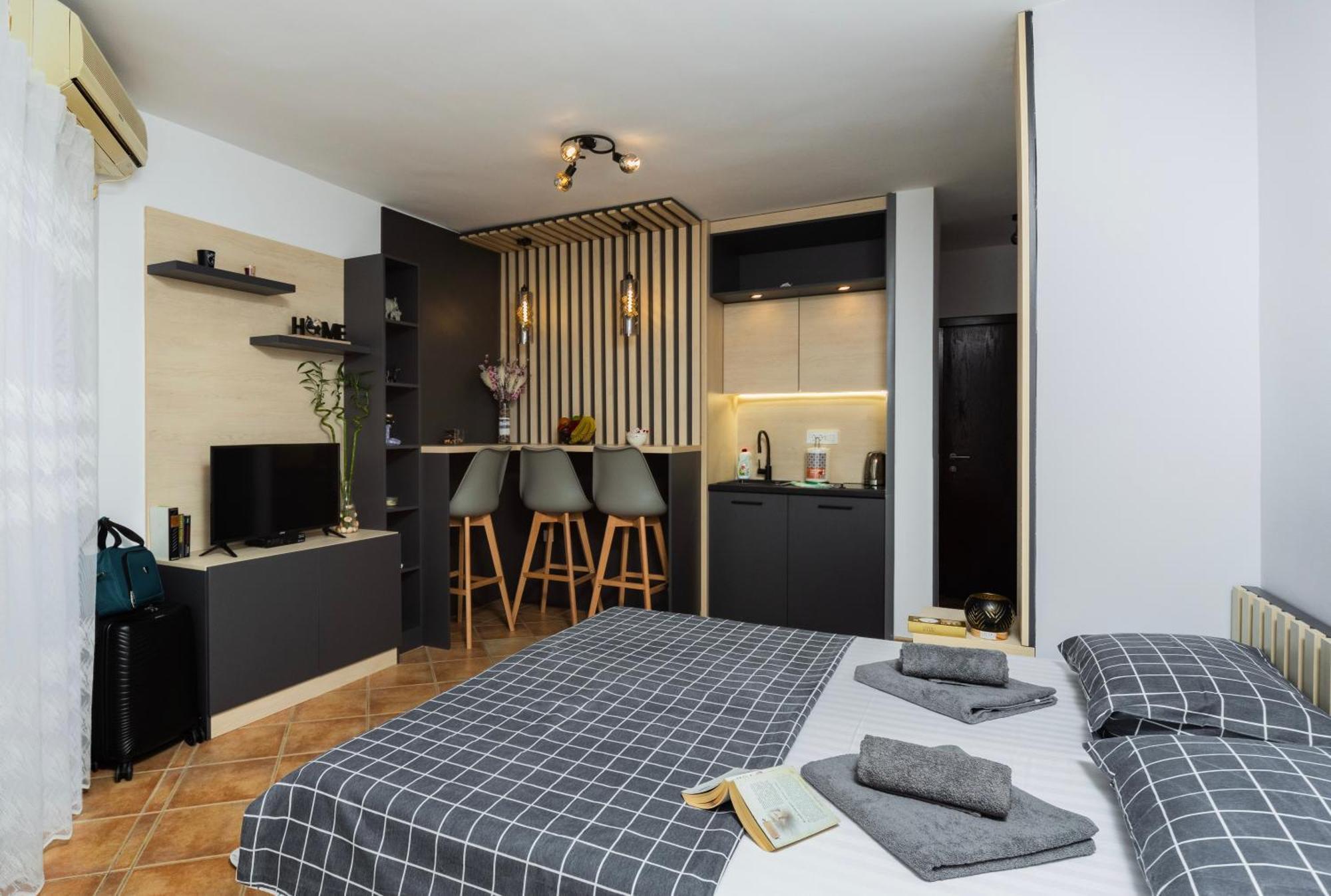 Adzic Apartments บุดวา ภายนอก รูปภาพ