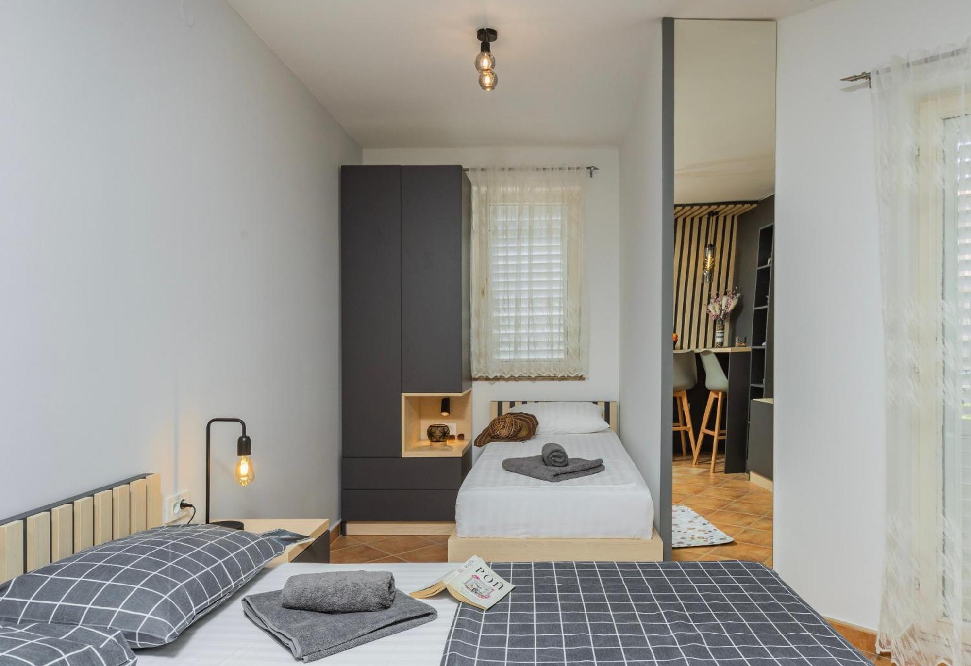 Adzic Apartments บุดวา ภายนอก รูปภาพ