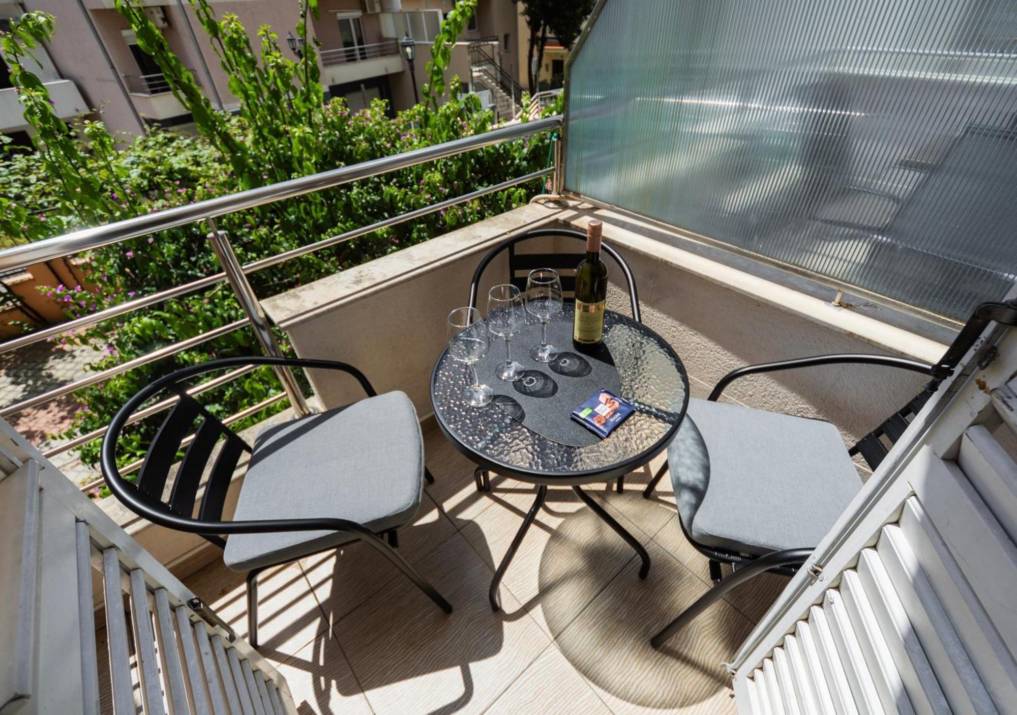 Adzic Apartments บุดวา ภายนอก รูปภาพ