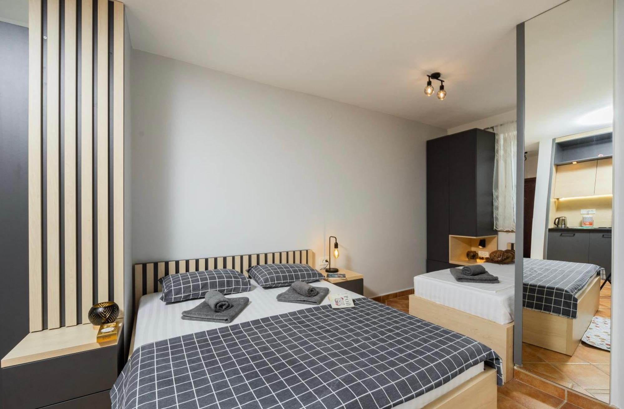 Adzic Apartments บุดวา ภายนอก รูปภาพ