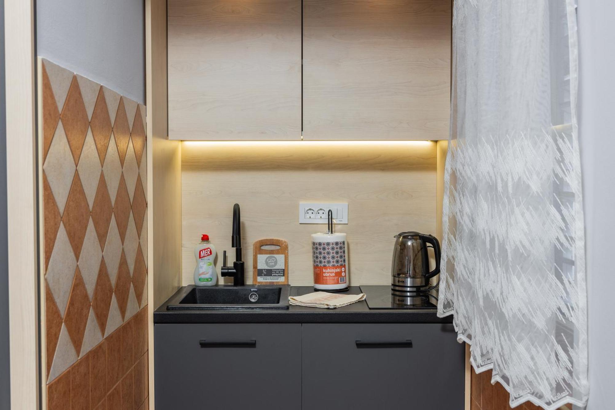Adzic Apartments บุดวา ภายนอก รูปภาพ