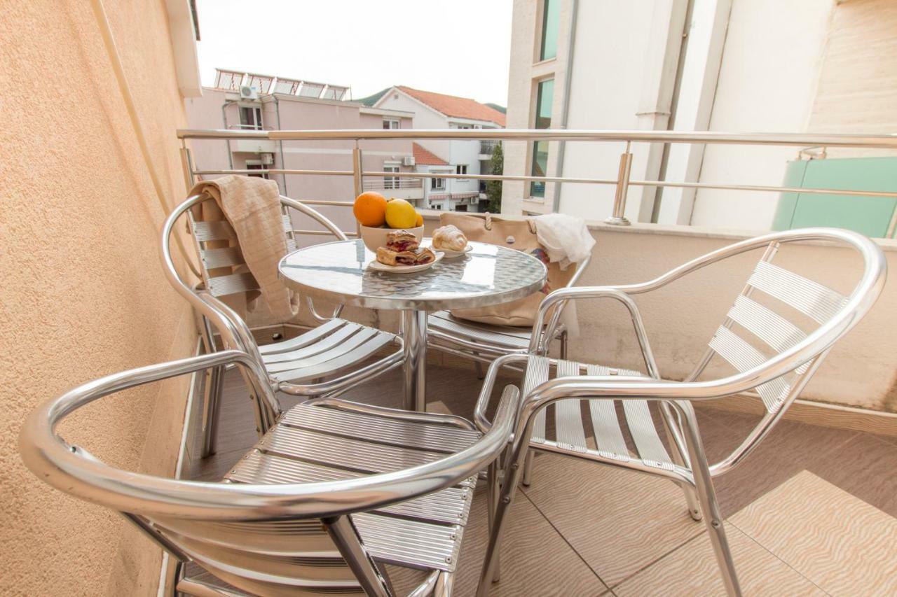 Adzic Apartments บุดวา ภายนอก รูปภาพ