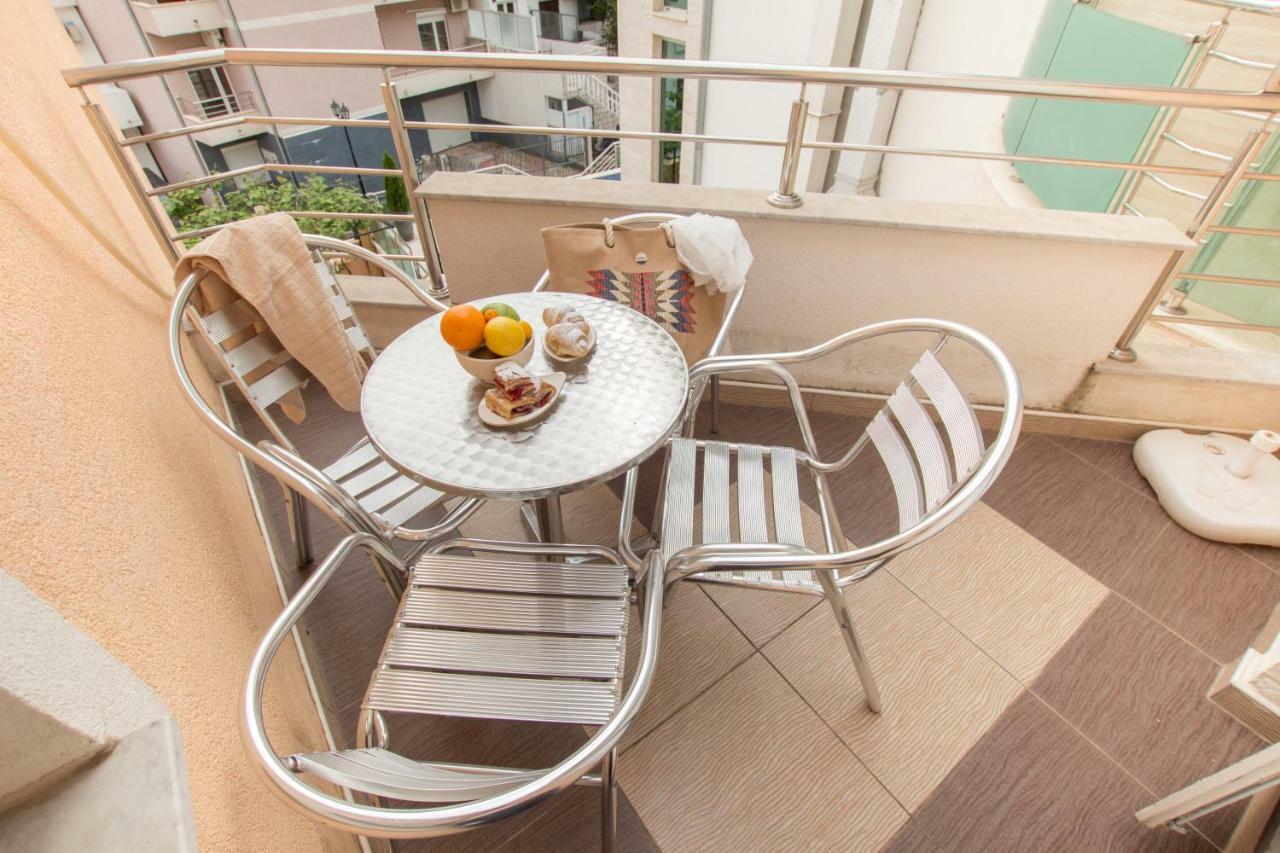 Adzic Apartments บุดวา ภายนอก รูปภาพ